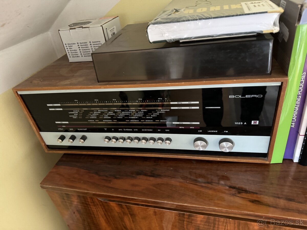 rádio s gram. Tesla Bolero 1970