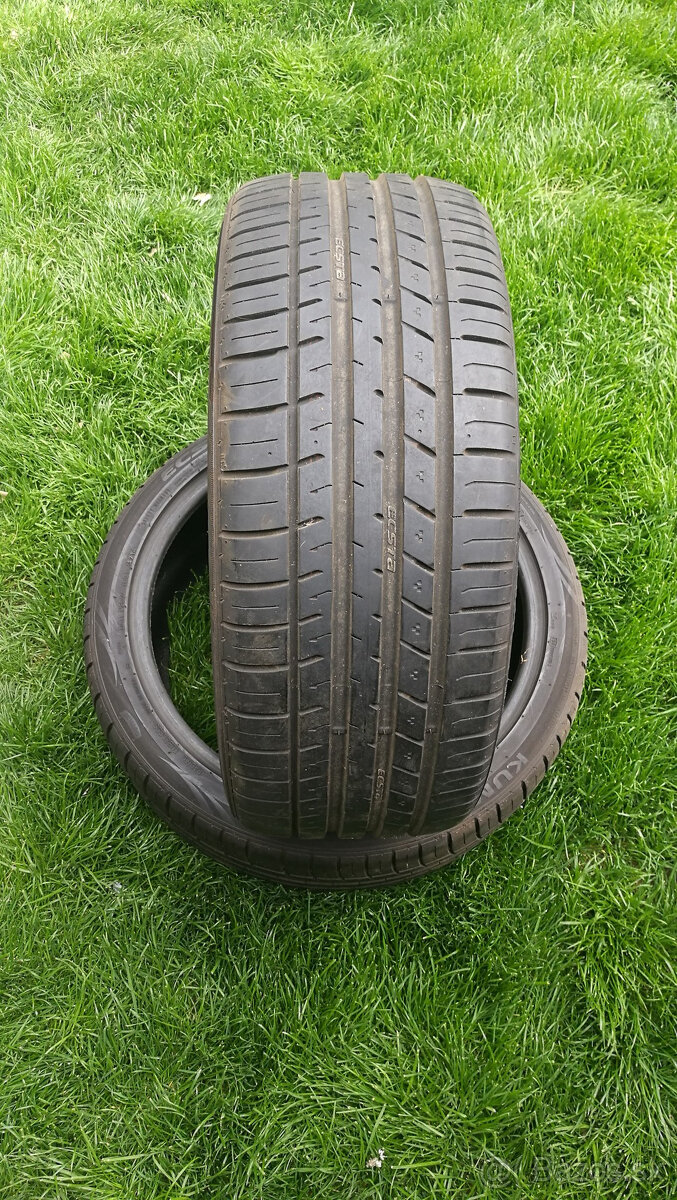 Kumho Ecsta 225/40 R19 XL