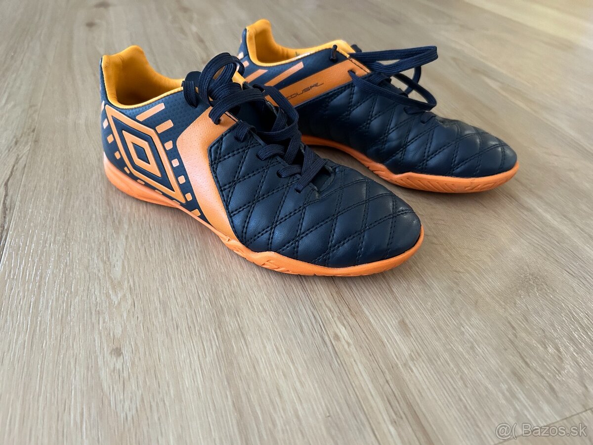 Halovky Umbro, veľkosť 36,5