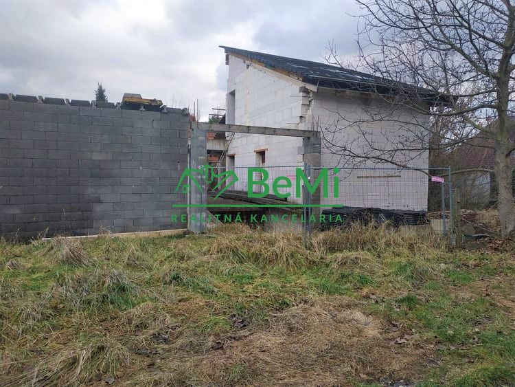 Predaj pozemok 1434m2   Nitra-Chrenová, časť Mikov Dvor(101-