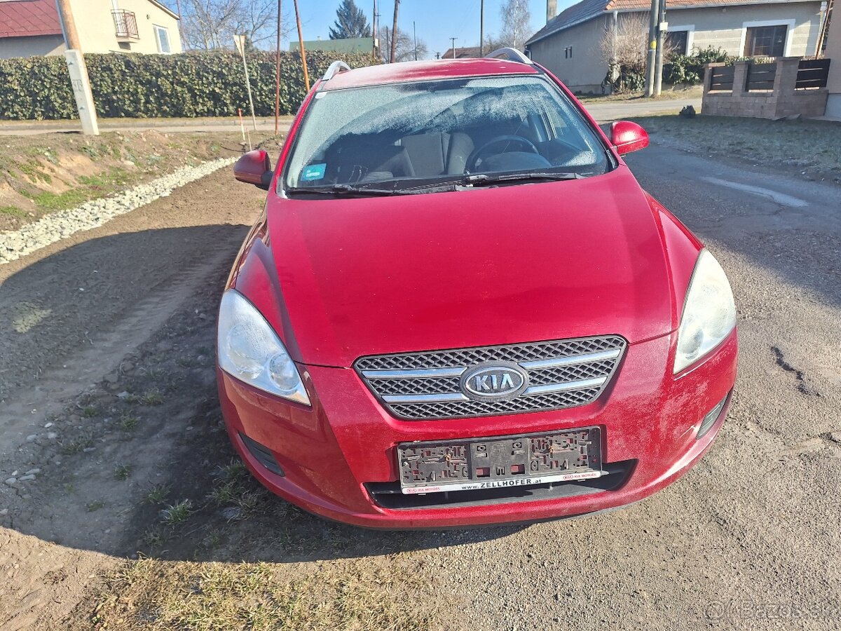 KIA CEED 1,6 BENZÍN 85KW ROK 2010