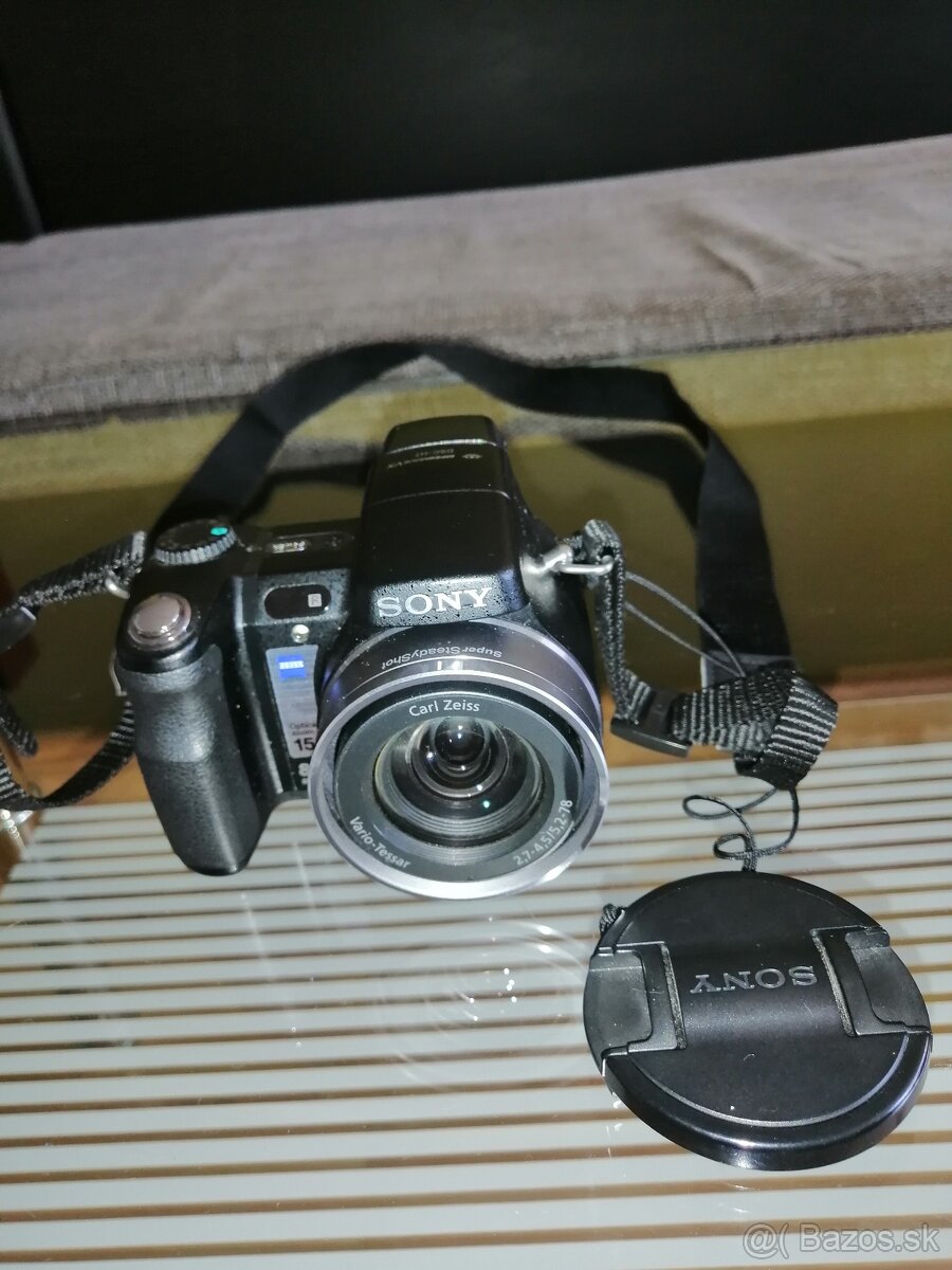 Digitálny fotoaparát z. SONY DSC-H7