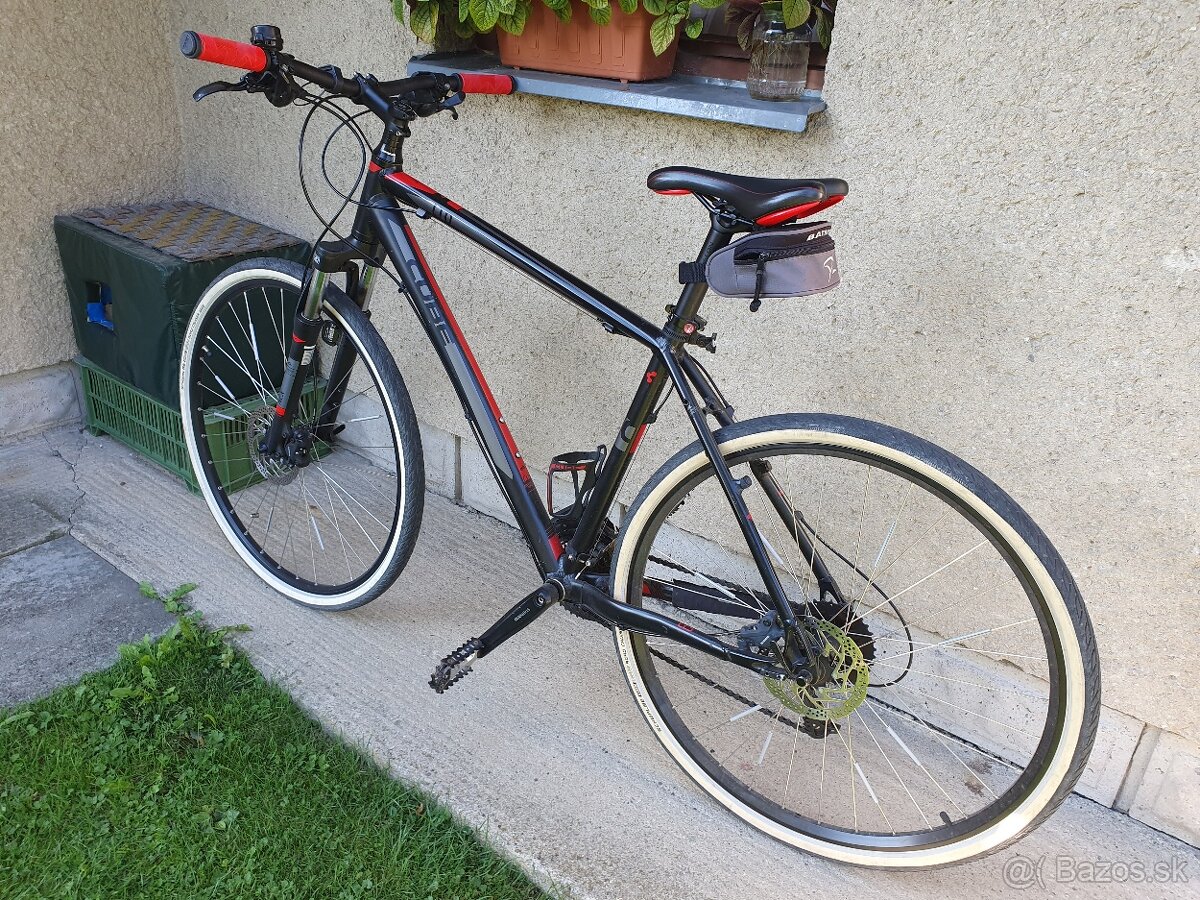 Bicykel CUBE