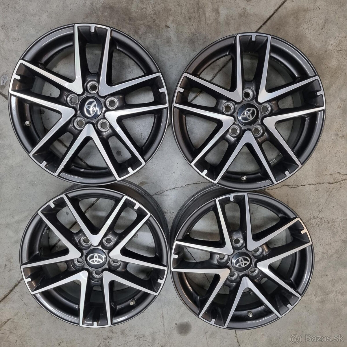 Originál TOYOTA disky 5x114.3 R16 ET45