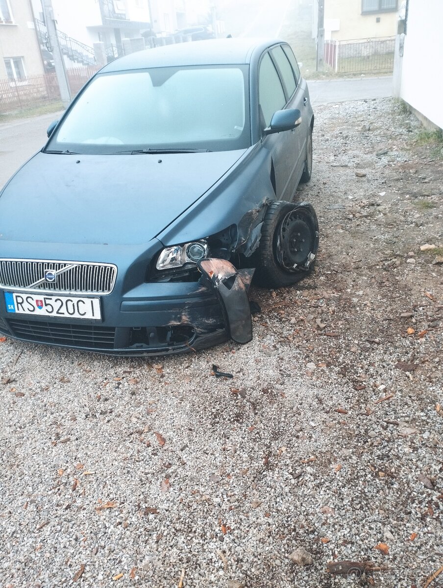 Predám Volvo v50 ná náhradné diely