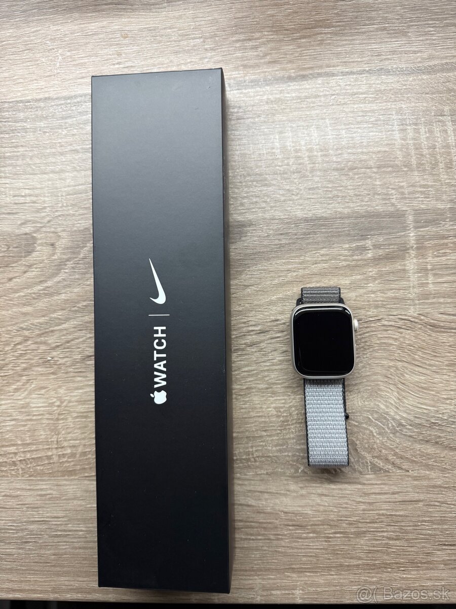 Apple Watch 7 45mm Nike