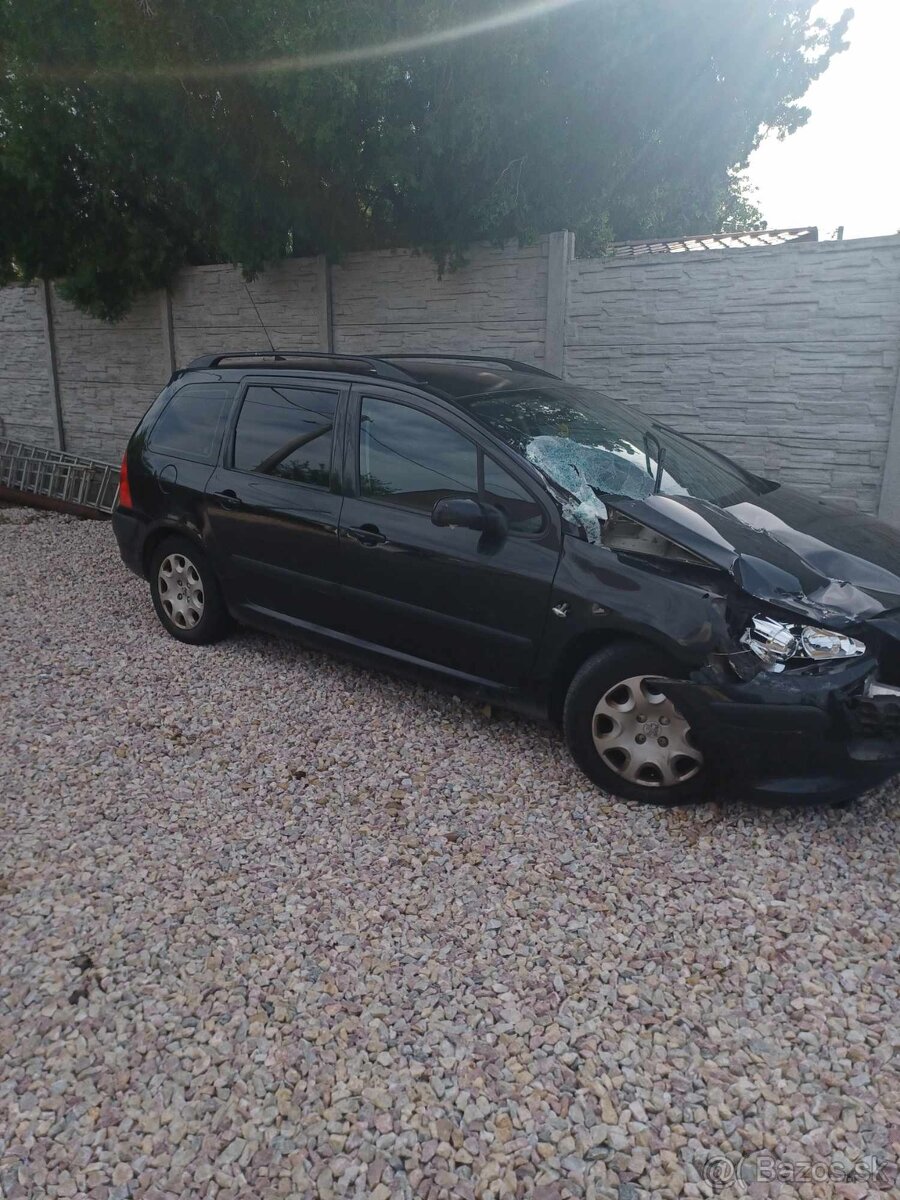 Rozpredám Peugeot 307 SW 1.6Hdi 66kw 9HV