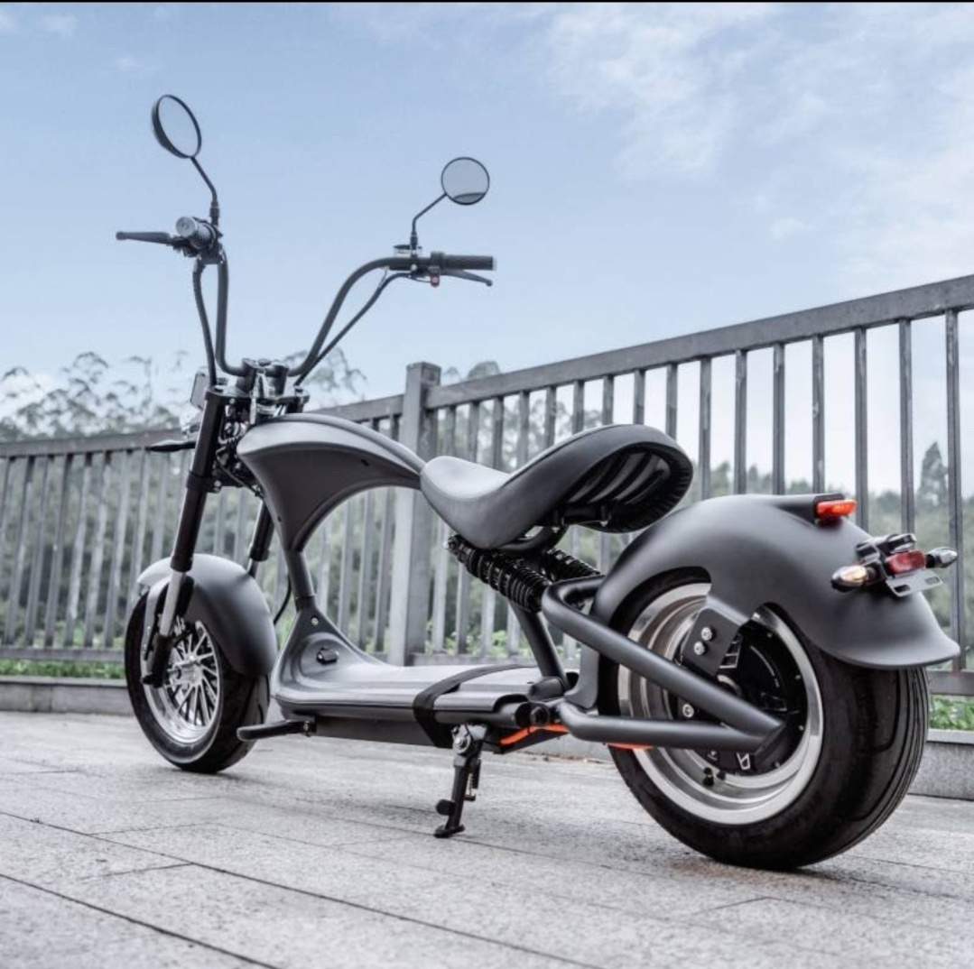 Elektrický moped chopper