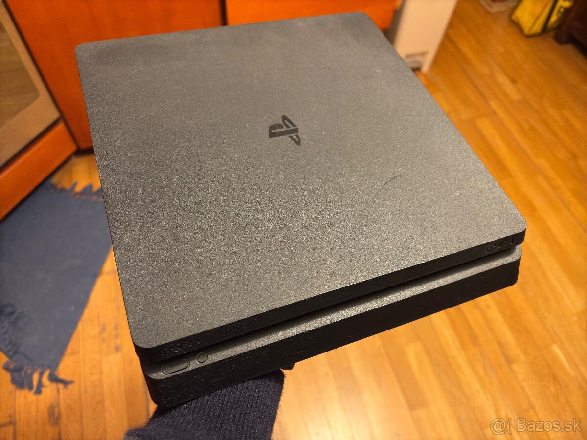 PS4 Slim