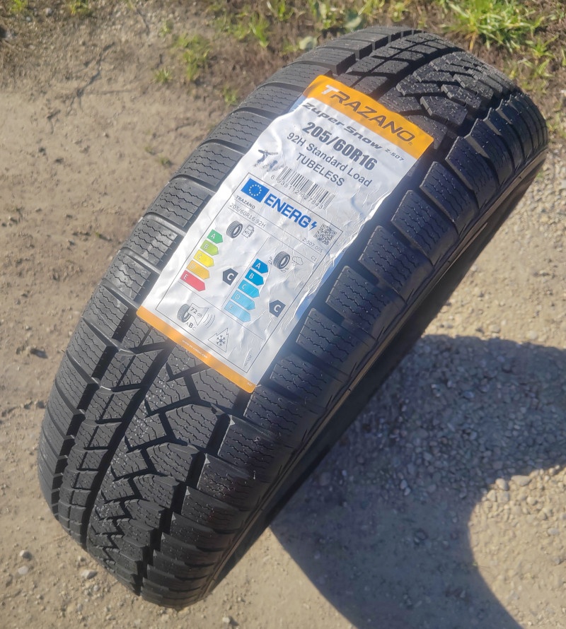 Zimné pneu TRAZANO 205/60 R16 nové