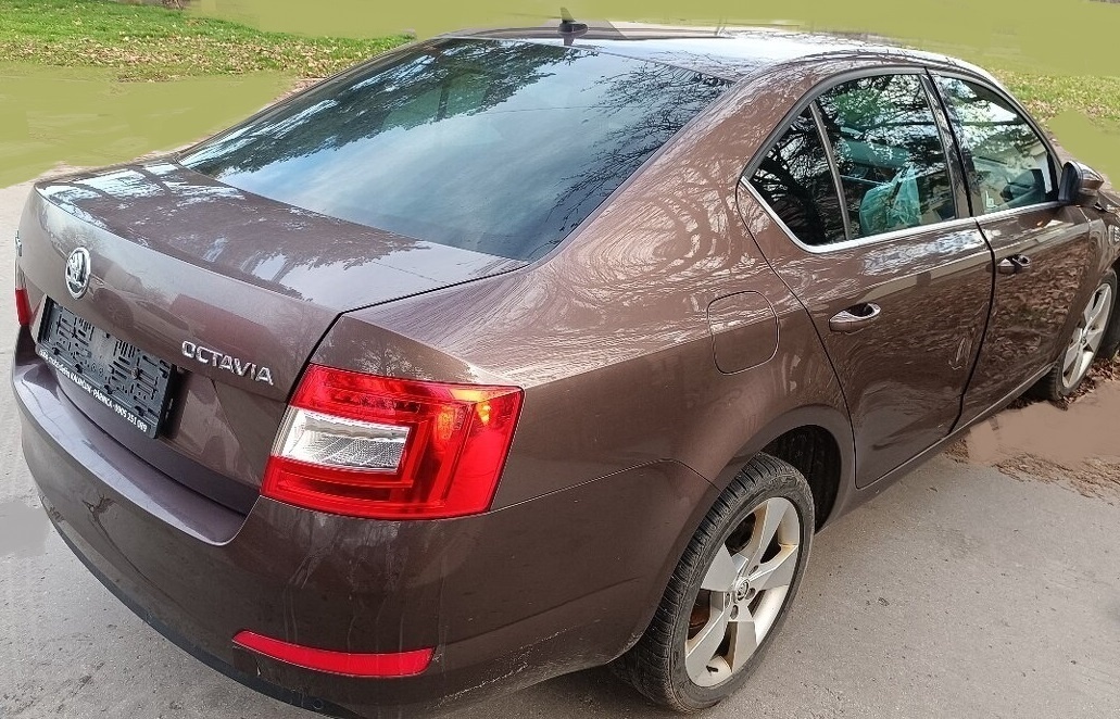 Škoda Octavia 2.0 TDI 2016 Predám MOTOR CRM, trysky 04451104