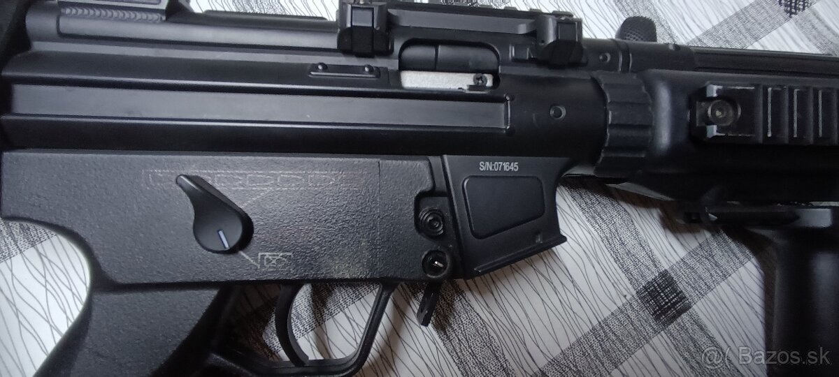 Airsoft MP5 CYMA