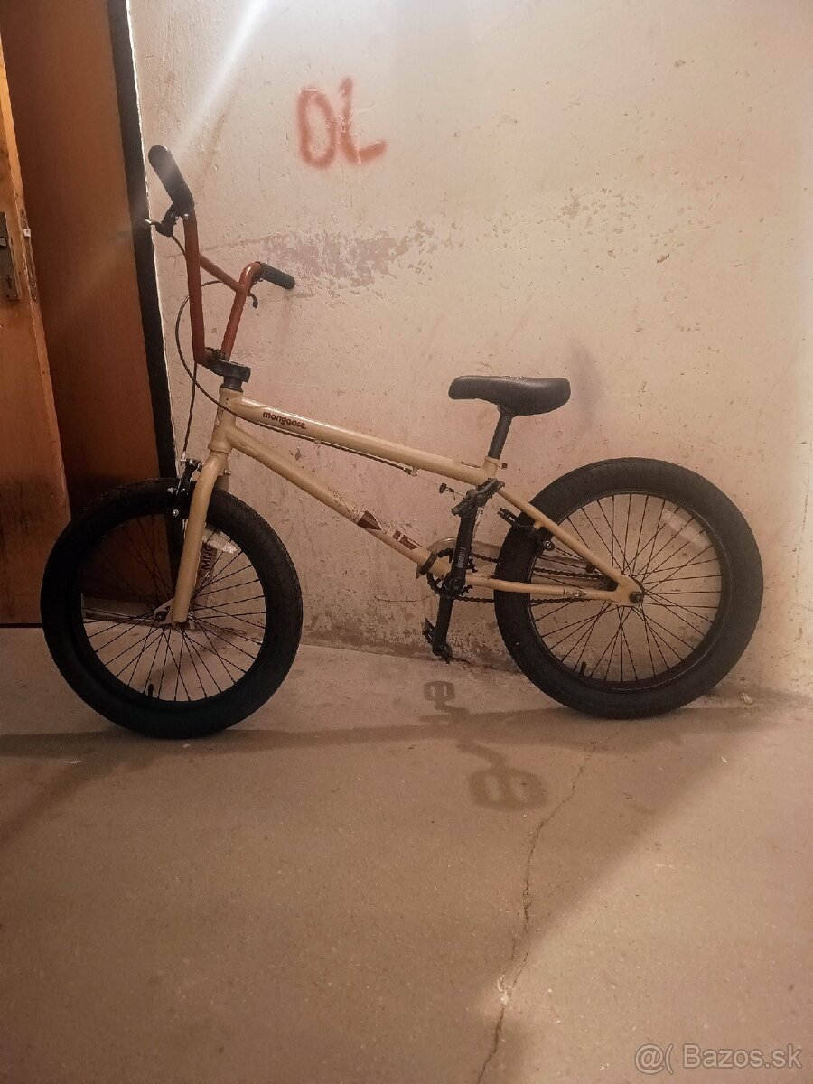 BMX Mongoose Legion L80