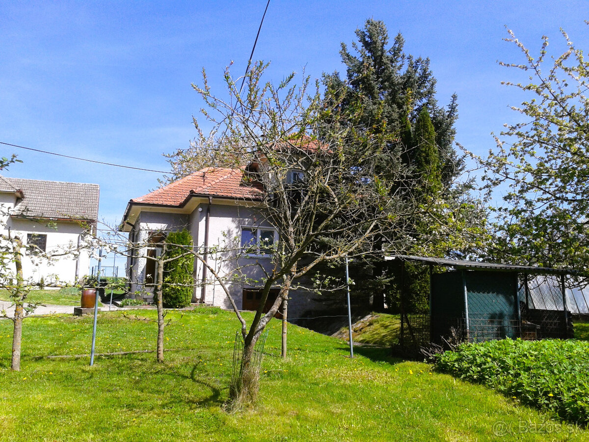 PRE NÁROČNÝCH - Výnimočné rodinné sídlo - farma, ranč