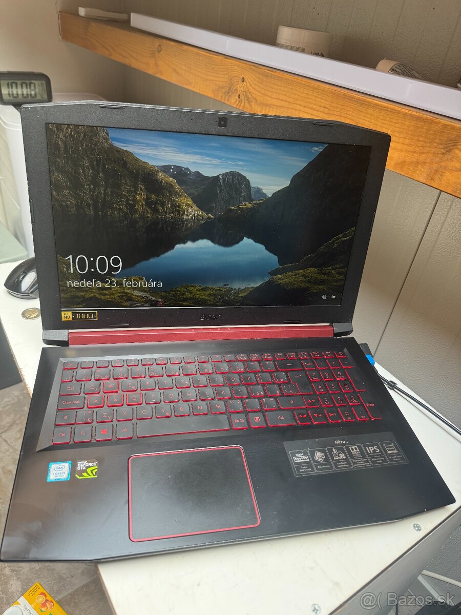 Predám herný notebook Acer nitro 5