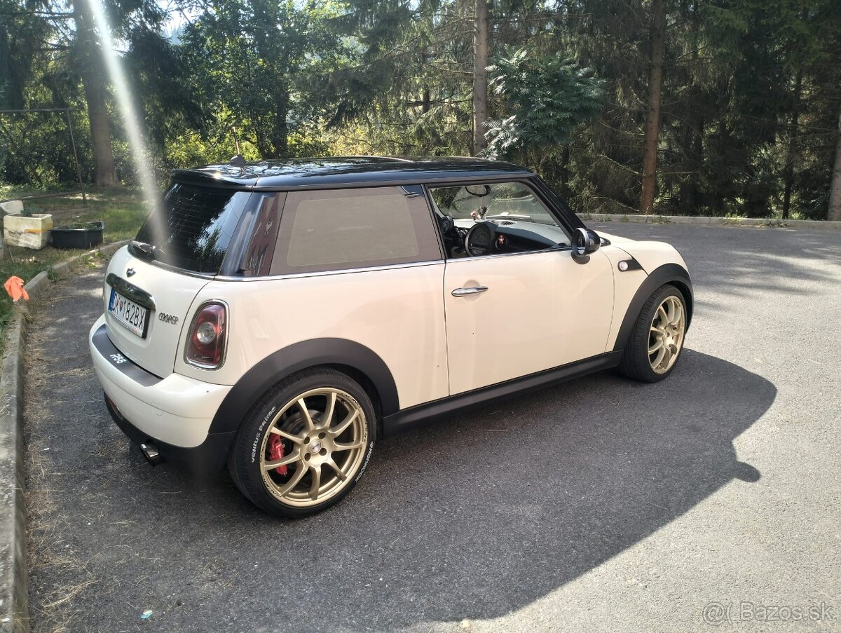 Mini Cooper 1,6 88kW r.v. 2007