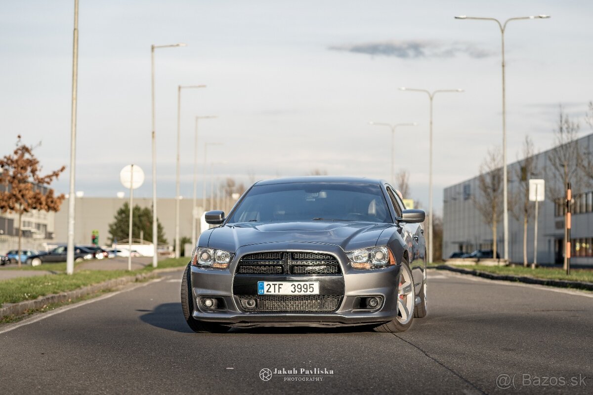 Dodge Charger SRT8