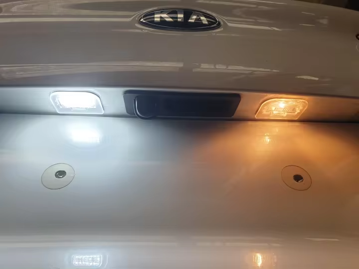 LED osvetlenie ŠPZ EČ Hyundai i30 SW / Kia Optima / Sportage