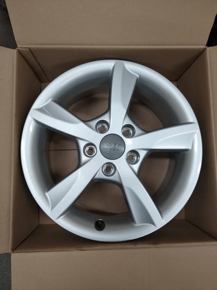 16" alu AUDI A 3 originál 100 % stav.