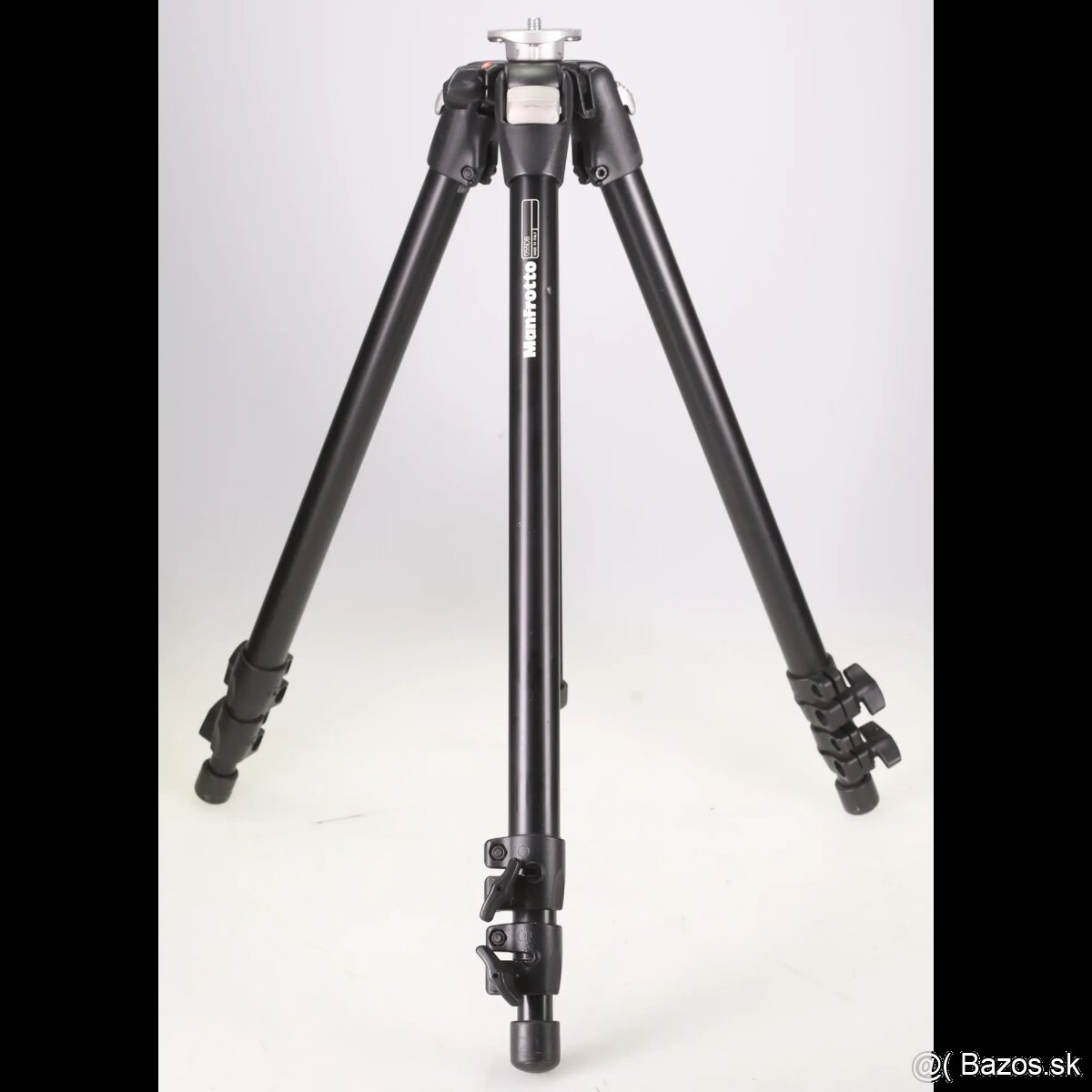 stativ znacky Manfrotto a Giottos, hlava Manfrotto