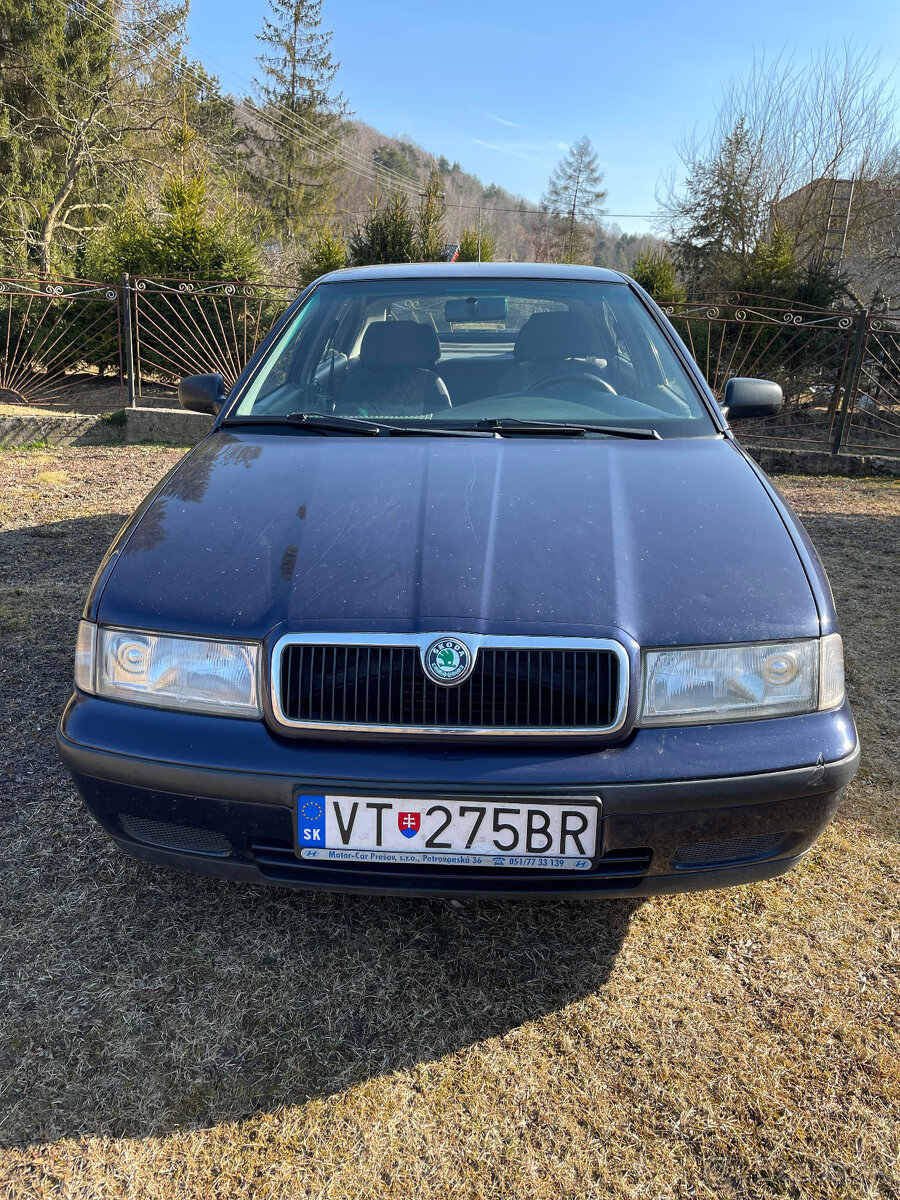 Predám ŠKODA OCTAVIA I SEDAN 1,6 benzín