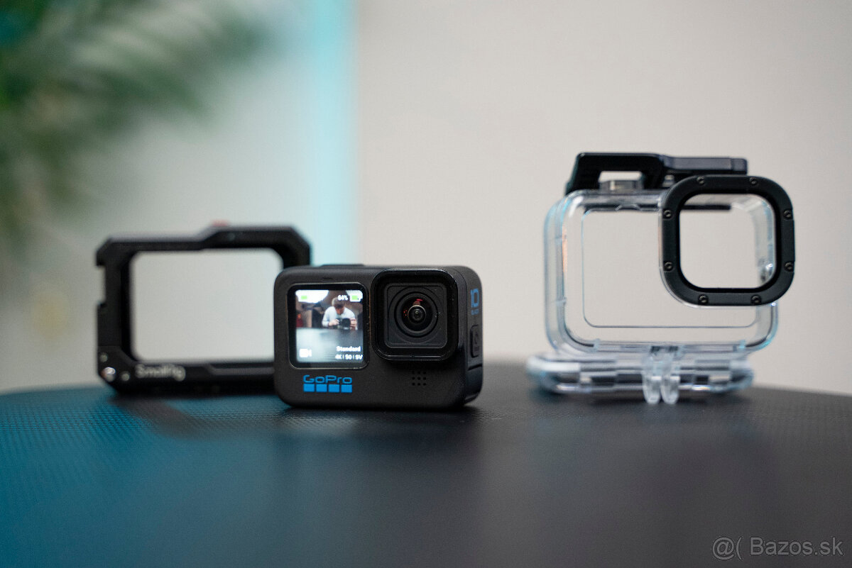 GoPro Hero 10 Black + SmallRig cage + waterproof cage