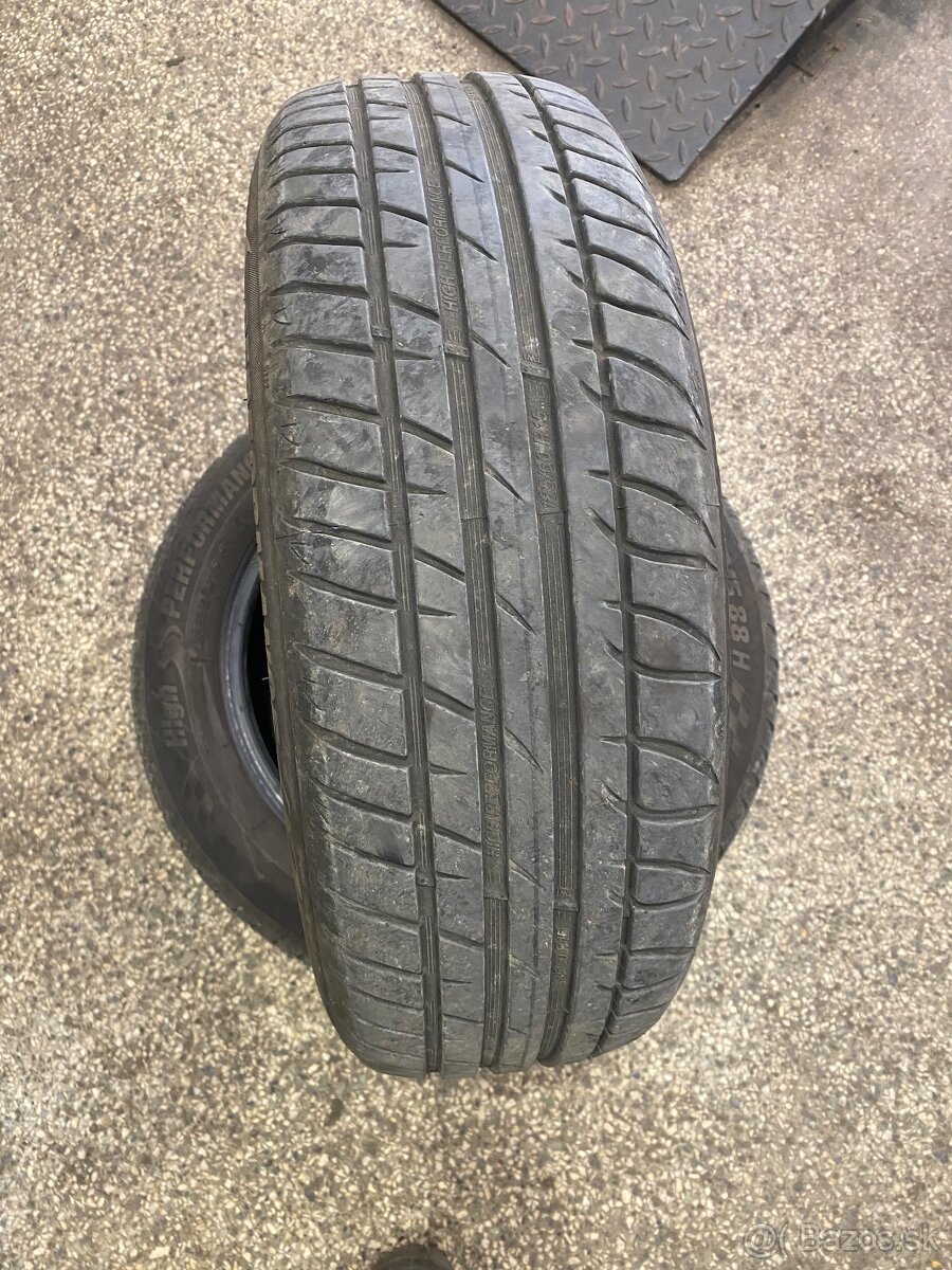 185/60 r15 Taurus