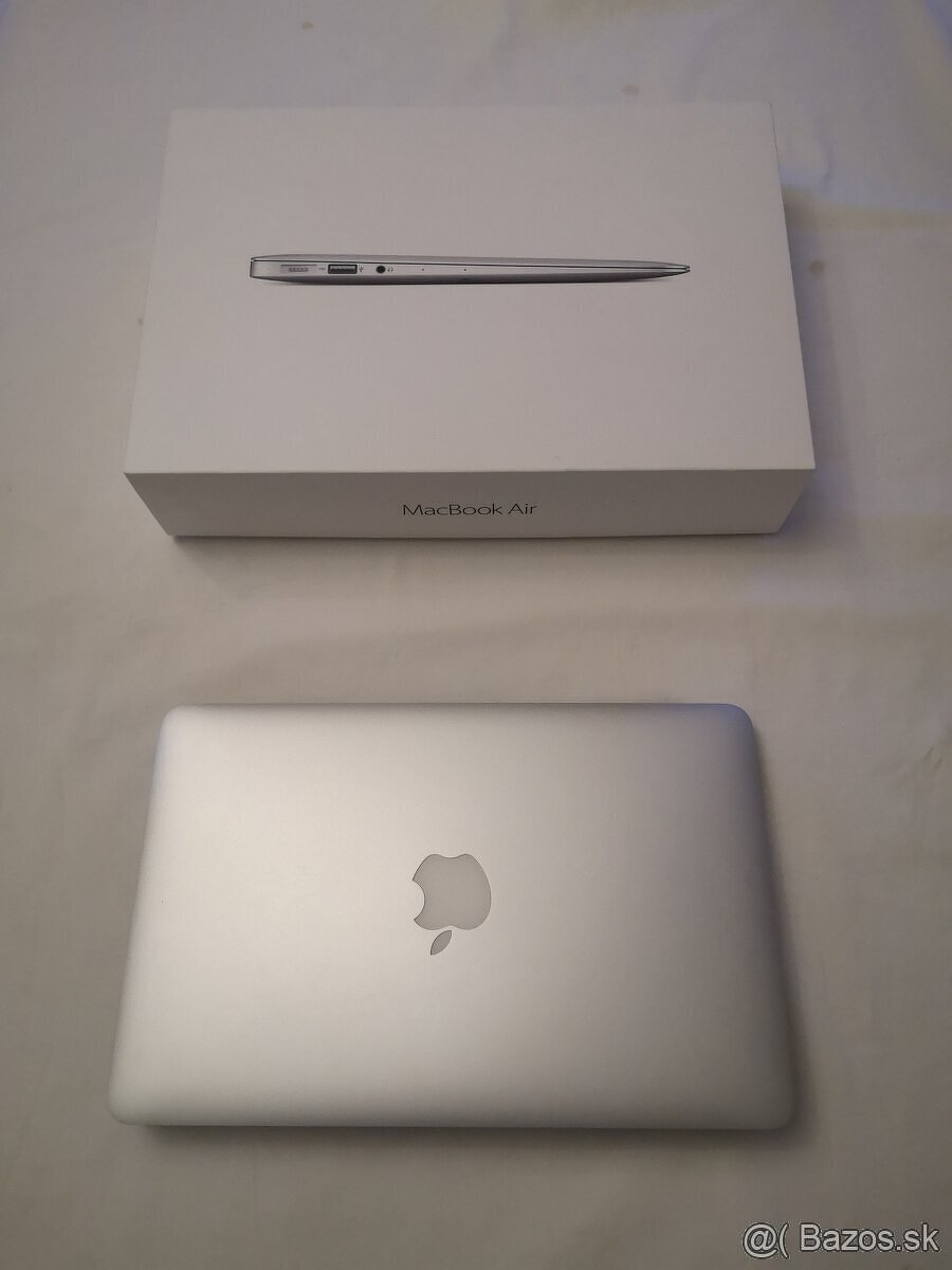 Macbook Air 11-inch 2015-16 cena 160€