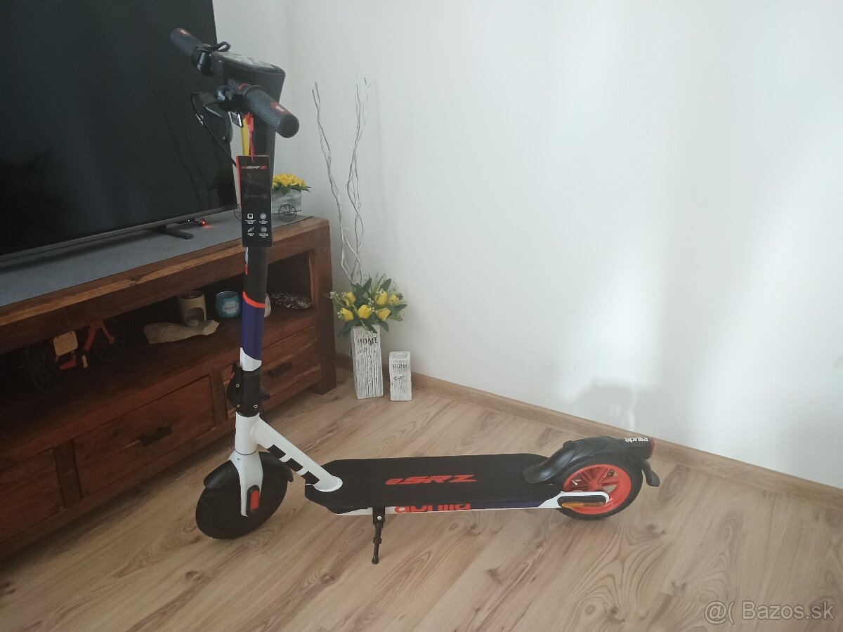 Elektro kolobežka aprilia