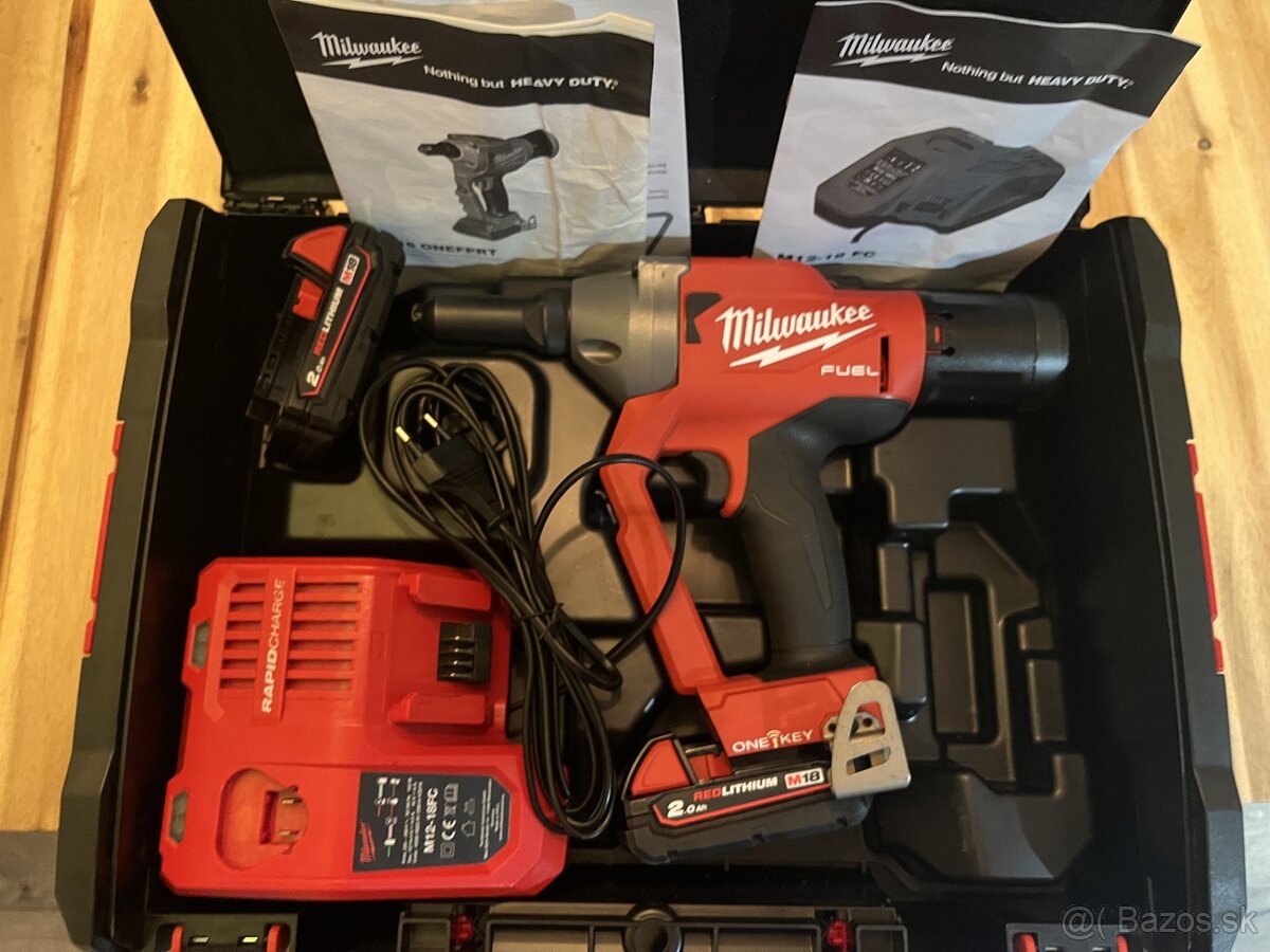 Milwaukee M18ONEFPRT-202X LED 18V 2 x 2.0Ah Li-Ion