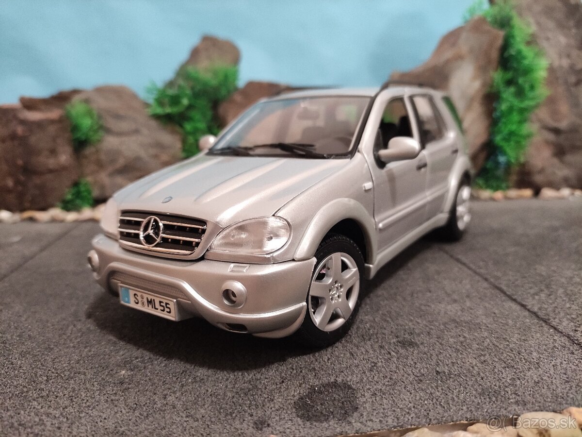 prodám model 1:18 mercedes benz ML55 amg