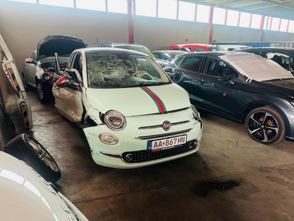 Fiat 500 1.2i,SK  havarované