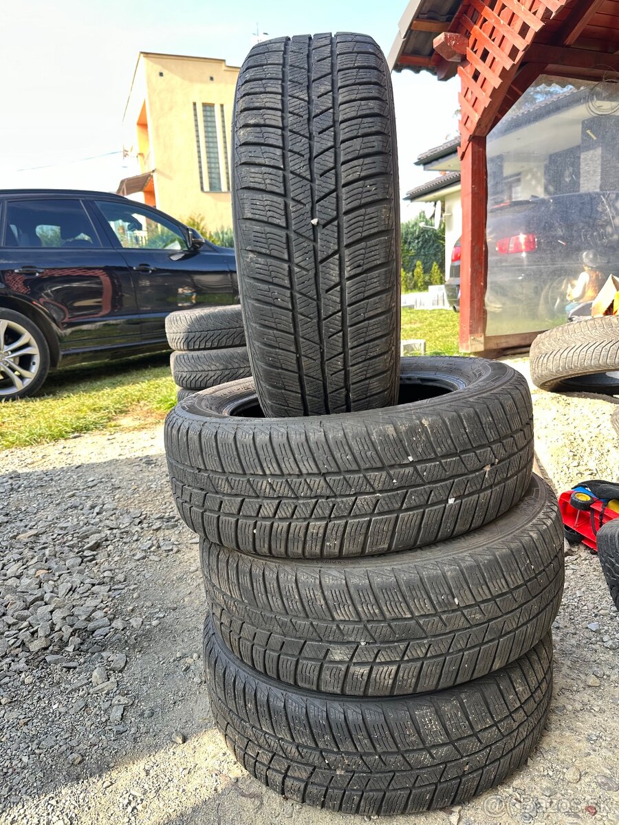 Predam 185/60 R15 zimne pneumatiky