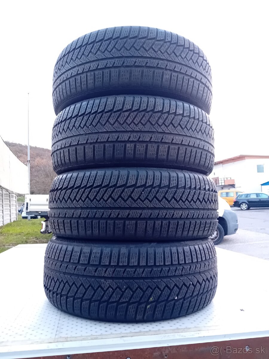 215/50R17 Zimné pneu Continental