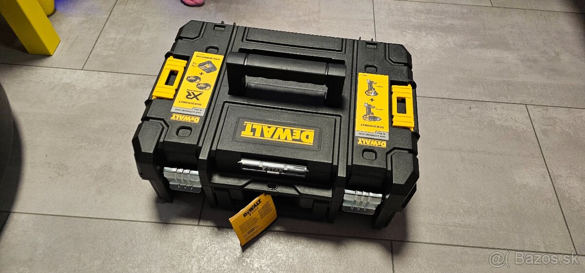 Dewalt DCD709, DCF809