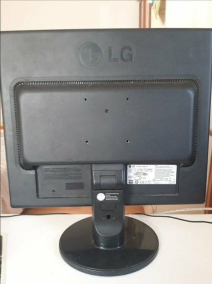 19 monitor LG na VGA