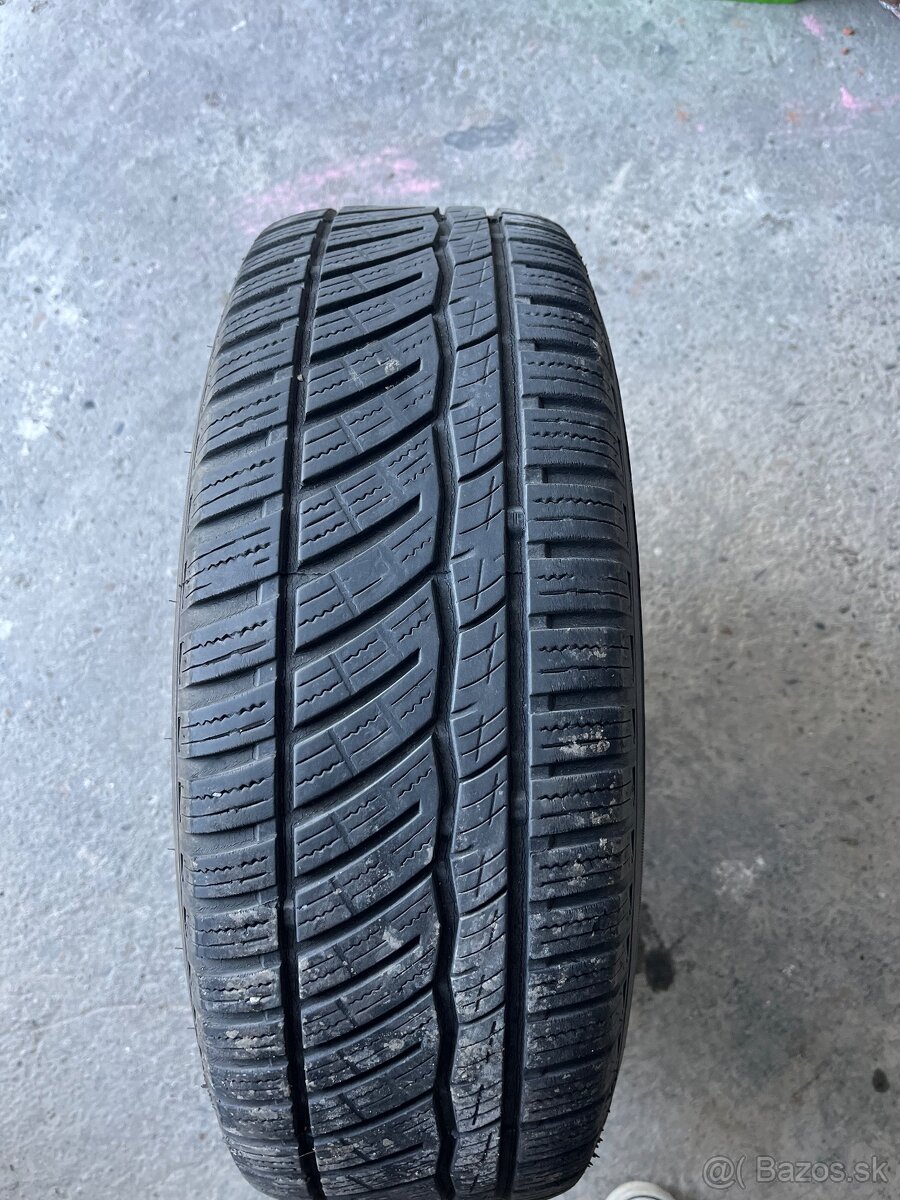 Celorcne pneu 195/65 R15