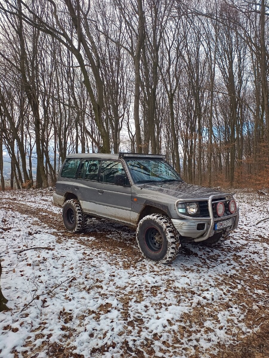 Mitsubishi Pajero 2