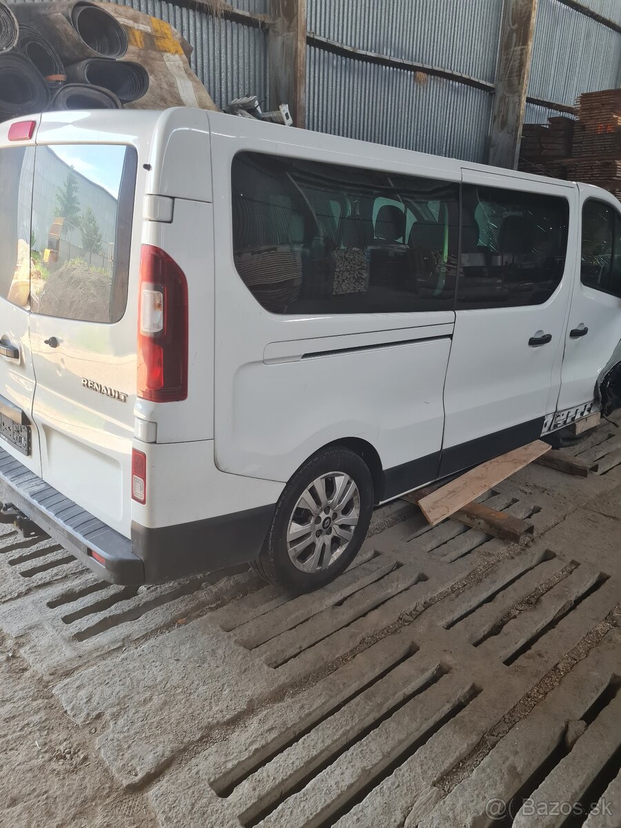 Predam Renault Trafic 2.0 2019 po Nehode