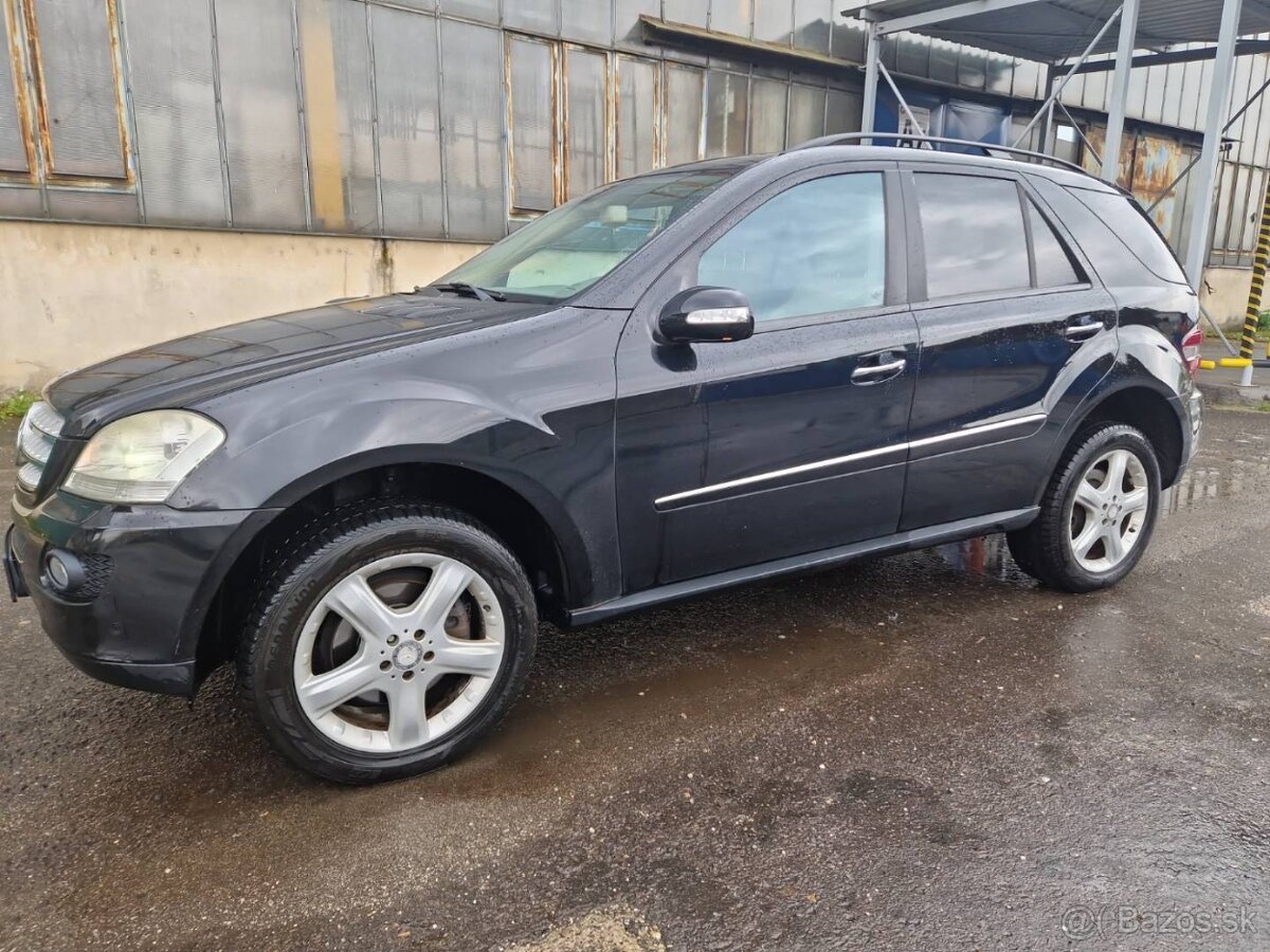 Predám Mercedes-Benz ML 320 CDI.orig.bez vzduchov.podvozku