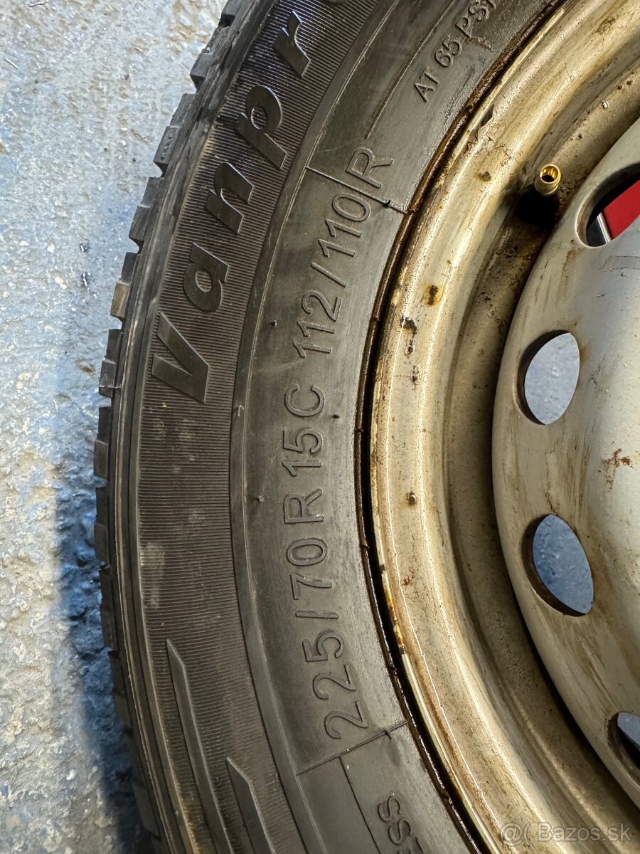 Predám pneumatiky 225/70 r15