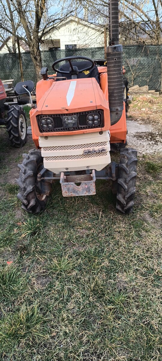 Kubota B-1600