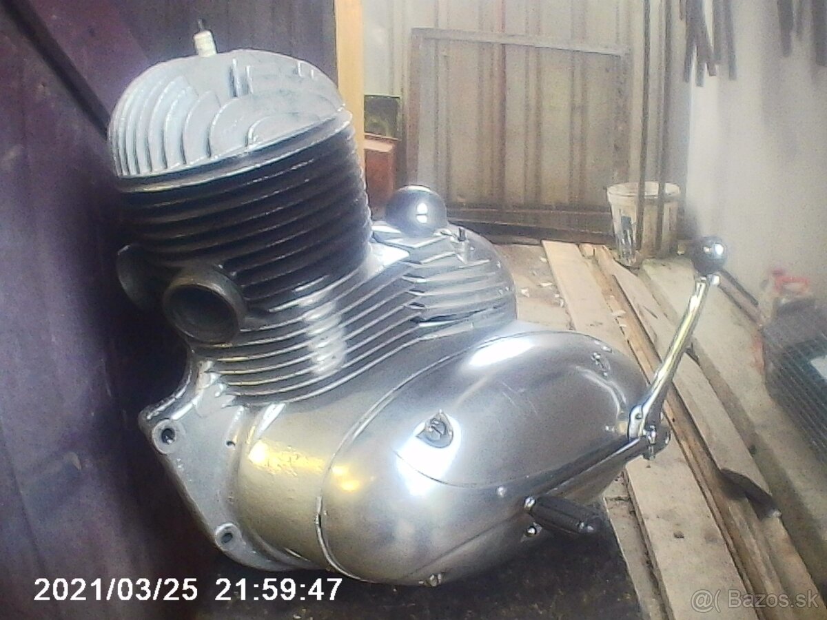 Motor jawa 250 perak