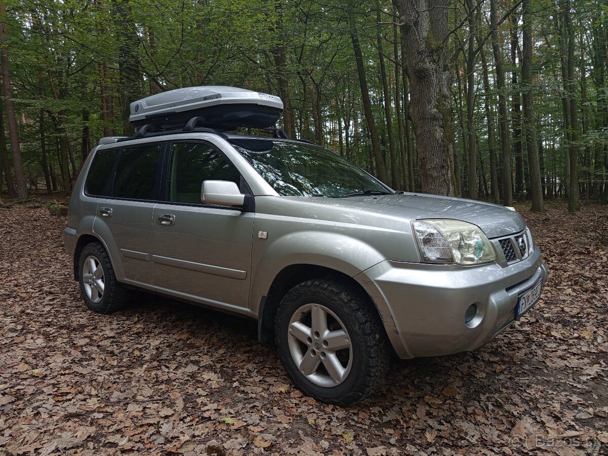 Nissan X trail  2,5 benzín t30