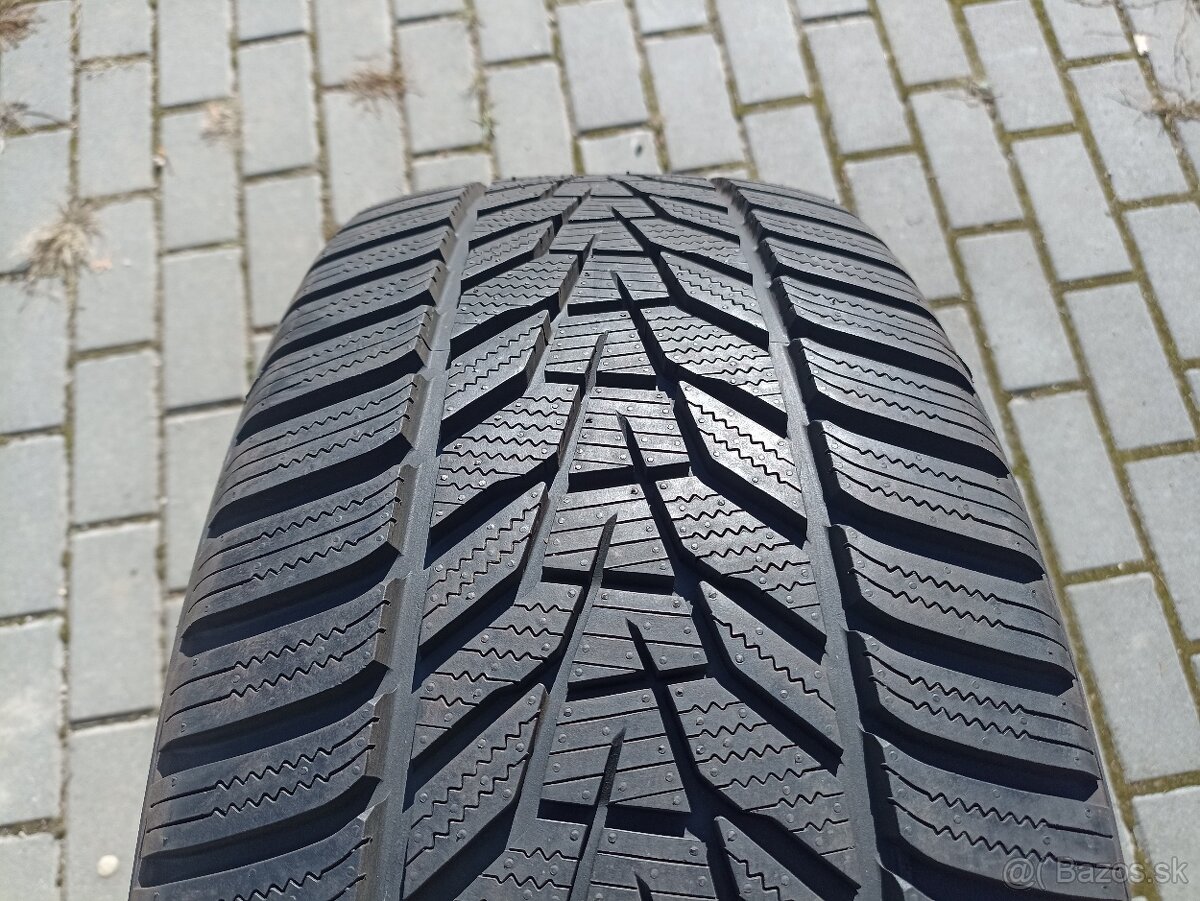 Zimné pneu Hankook Winter Icept Evo 245/45 R20 XL