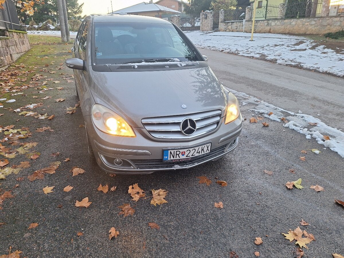 Mercedes B200