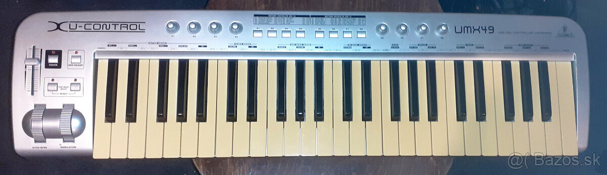 MIDI masterkeyboard Behringer UMX49