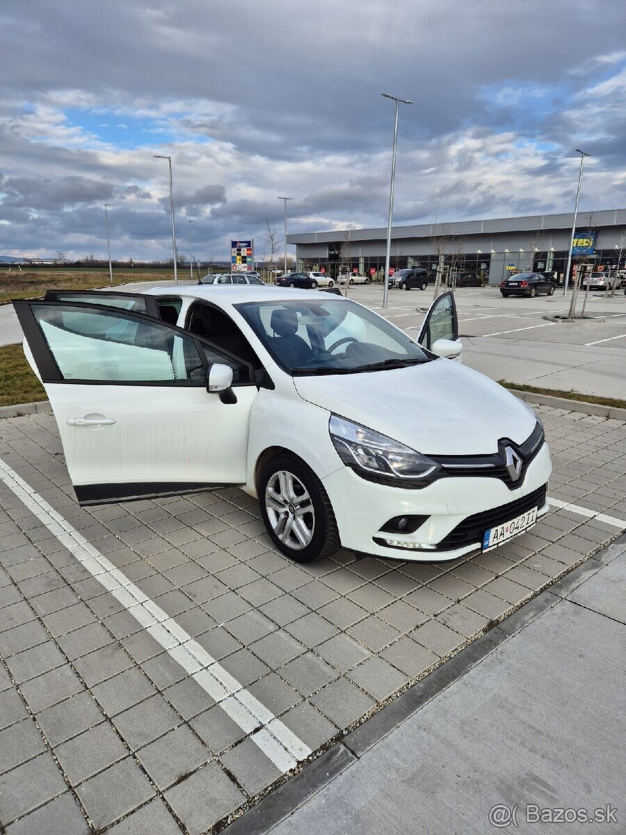 Predam Renault clio , benzin 0,9, 66 kw, rv 2020 nelakované