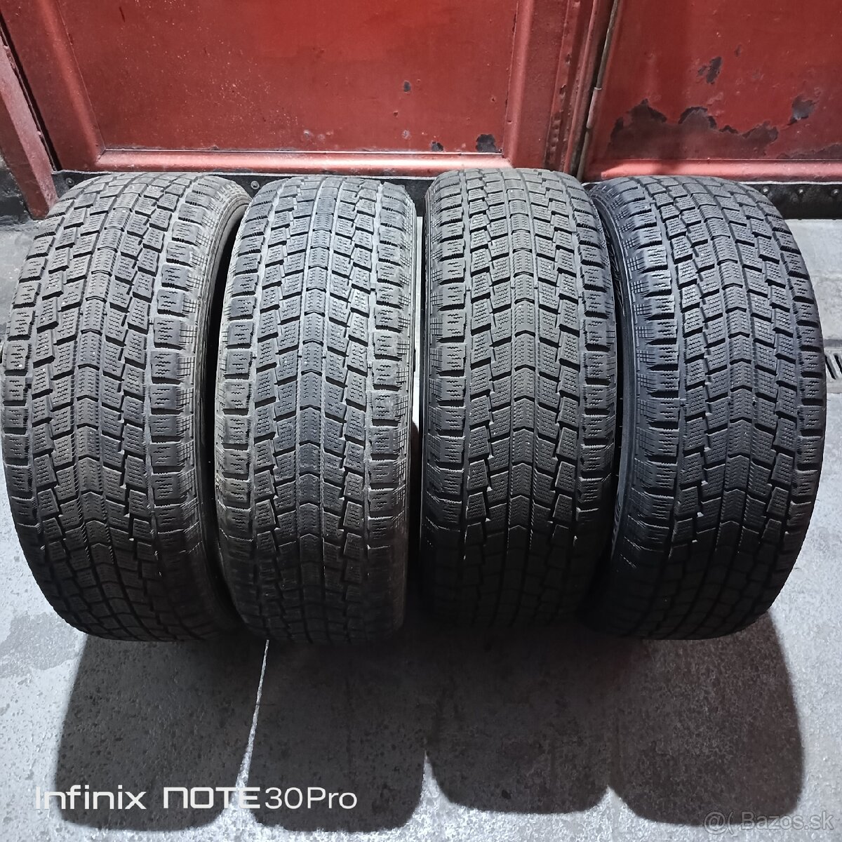 Zimné pneumatiky 235/55 R19