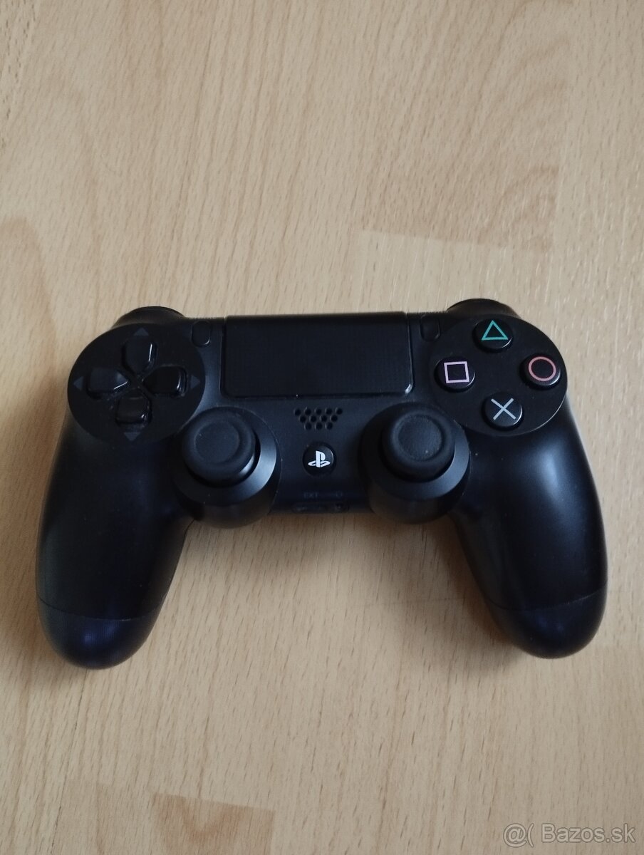 Ovládač Dualshock 4